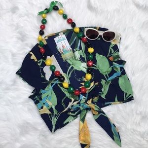 Tie Knot Crop Top 🌿